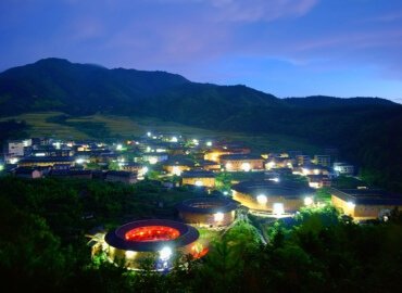 Day tour to the most beautiful and less crowded Chuxi Tulou